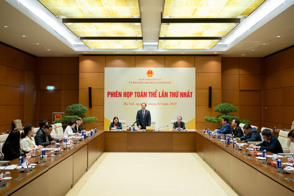 Toàn cảnh Phiên họp.