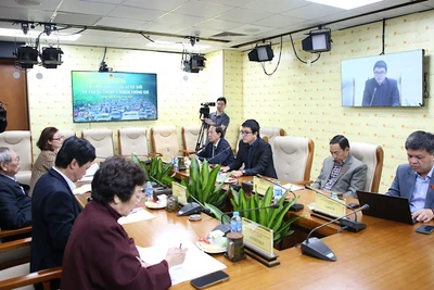 Toàn cảnh Tọa đàm "Kiểm định khí thải xe cơ giới và vấn đề chống ô nhiễm không khí".