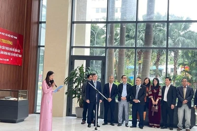 Lễ khai trương Không gian trưng bày: "Thành tựu, kết quả nghiên cứu theo chủ đề của các đơn vị thuộc Viện Hàn lâm Khoa học xã hội Việt Nam".