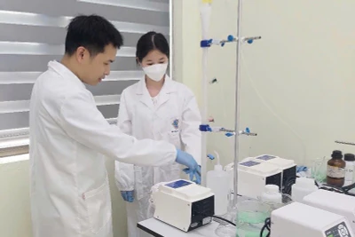 Mô hình công nghệ FBHC thu hồi ni tơ, phốt pho, trong nước thải nuôi lợn quy mô phòng thí nghiệm.