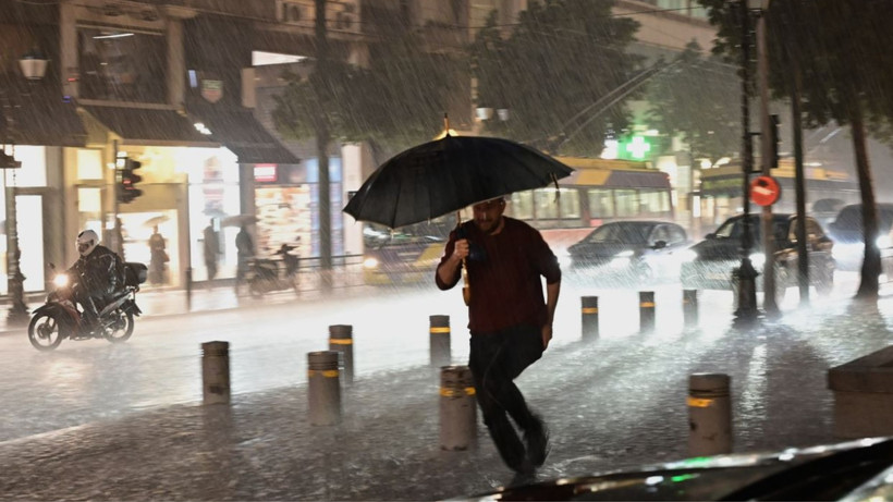 Bão Byron đổ bộ vào Athens, Hy Lạp, vào tối thứ năm, ngày 4/12/2025. (Ảnh: Michalis Karagiannis/Eurokinissi)