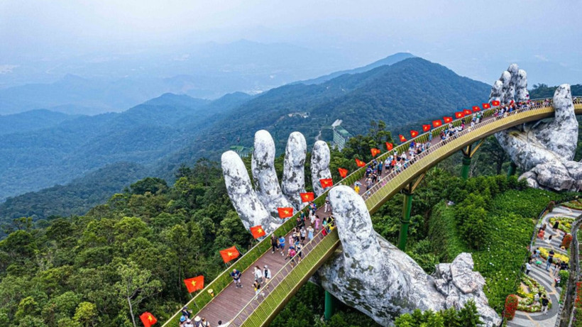 Việc mở mới và tăng tần suất các đường bay là tín hiệu tích cực đối với ngành du lịch Đà Nẵng trong năm 2026. (Ảnh: TTXVN)