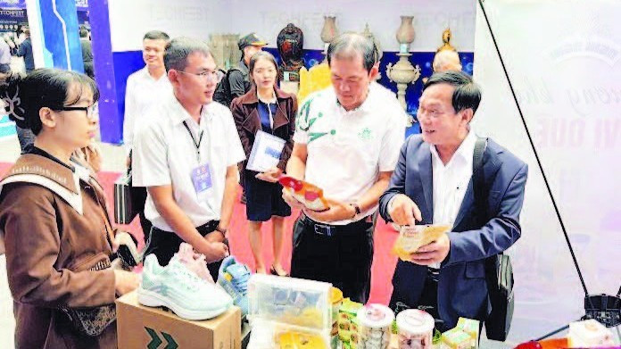 Giới thiệu sản phẩm tại Ngày hội khởi nghiệp đổi mới sáng tạo thành phố Cần Thơ năm 2024.