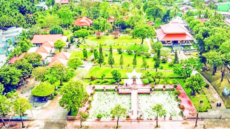 Khu tưởng niệm Thủ tướng Chính phủ Võ Văn Kiệt, ngụ xã Trung Thành, tỉnh Vĩnh Long.