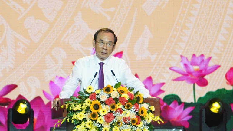 Bí thư Thành ủy Thành phố Hồ Chí Minh Nguyễn Văn Nên phát biểu tại chương trình họp mặt. cc33b8eefe0976572f18-1031.jpg