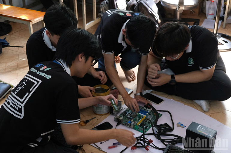 Från en liten, spontan grupp har teamet ndo_br_36c07bc843b5cceb95a43.jpg