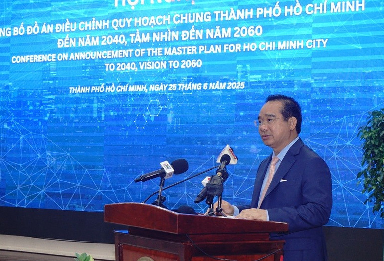 Chủ tịch Ủy ban nhân dân Thành phố Hồ Chí Minh Nguyễn Văn Được phát biểu tại hội nghị. (Ảnh: THẾ ANH) dsc00412.jpg