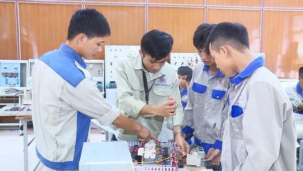 Đào tạo nghề ở Thanh Hóa, góp phần giảm hộ nghèo, phát triển kinh tế.