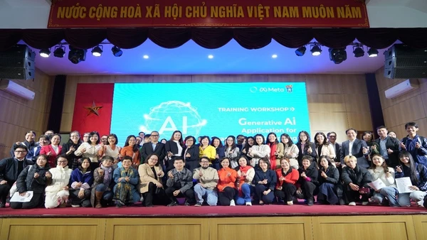 Trường ĐHKHXH&NV phối hợp với Tập đoàn Meta tổ chức thành công khoá tập huấn về AI cho hơn 180 giảng viên và 80 cán bộ, chuyên viên của nhà trường. 