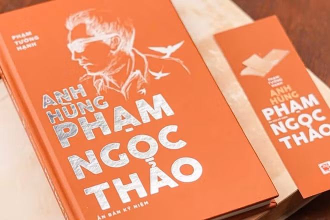 Ấn bản kỷ niệm "Anh hùng Phạm Ngọc Thảo".