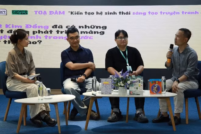 Các diễn giả trao đổi tại sự kiện.