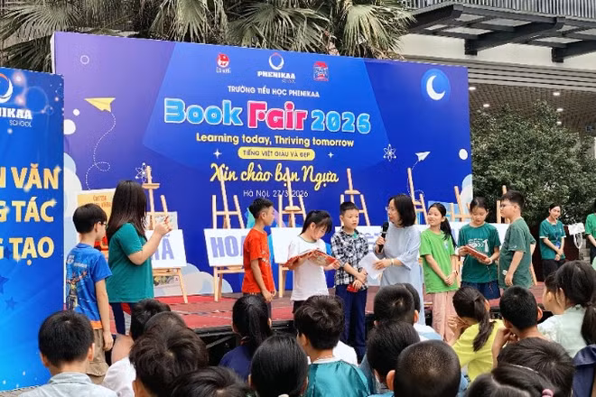 Các hoạt động giao lưu sôi nổi về văn hóa đọc tạo sức hút với các bạn đọc nhỏ tuổi.