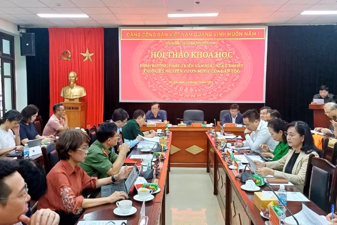 Hội thảo thu hút đông đảo các nhà nghiên cứu, nhà quản lý văn học nghệ thuật.