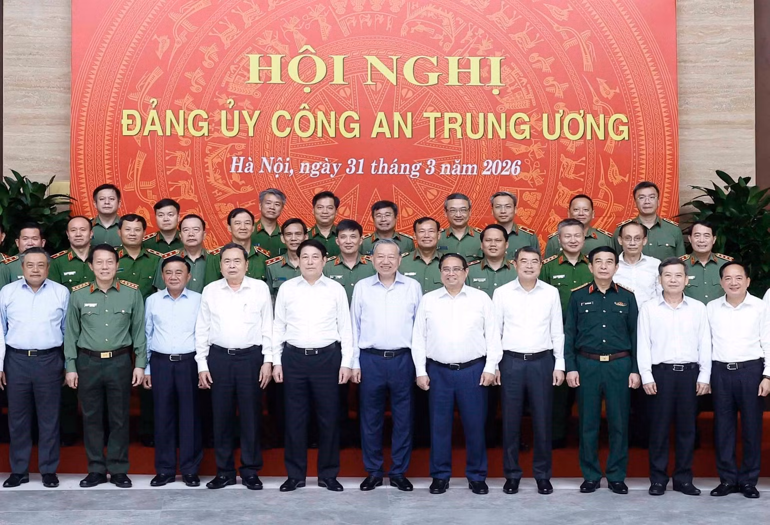 vna-potal-tong-bi-thu-to-lam-du-hoi-nghi-dang-uy-cong-an-trung-uong-8673015.jpg