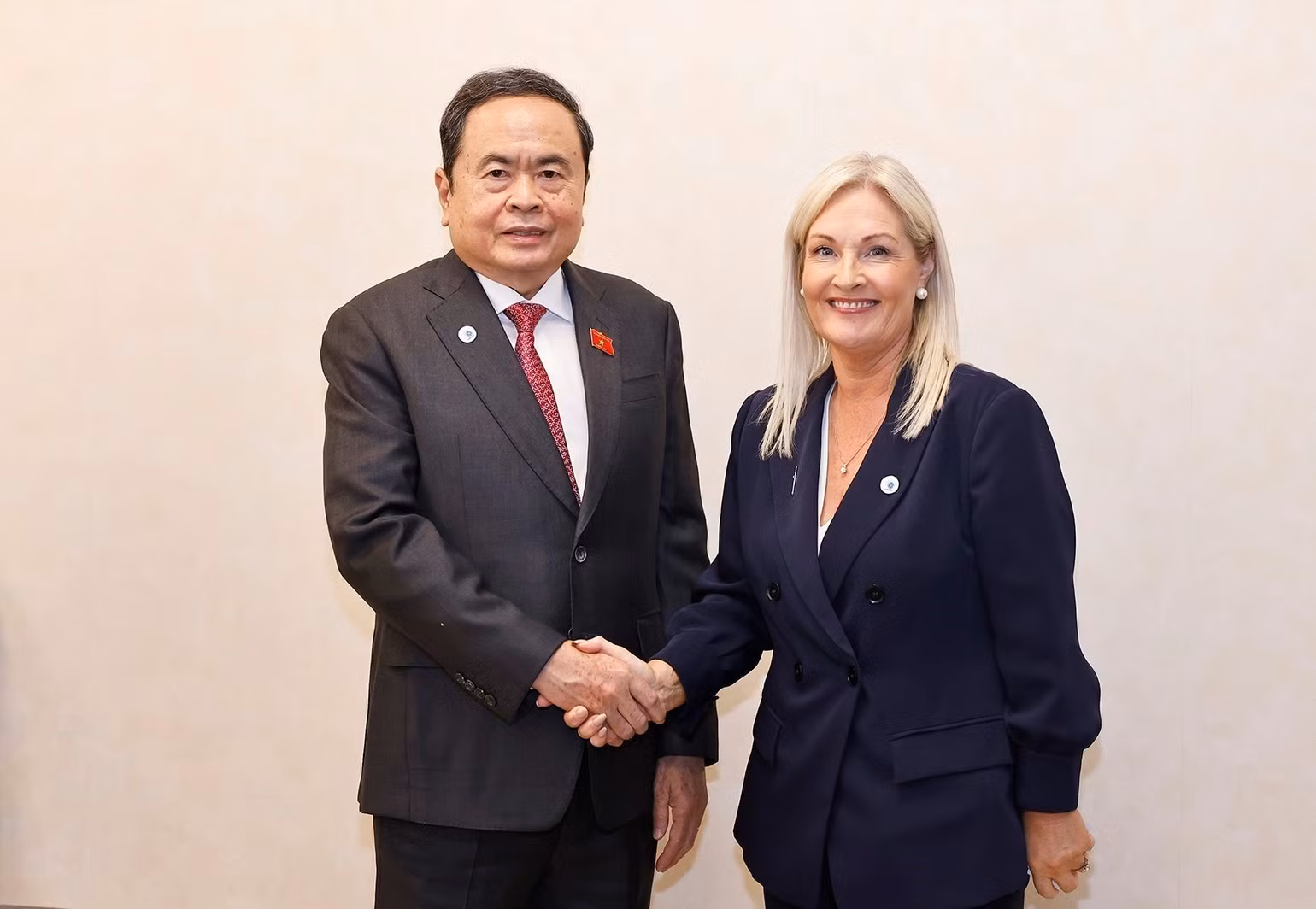 vna-potal-chu-tich-quoc-hoi-gap-chu-tich-ha-vien-ireland-8179374.jpg