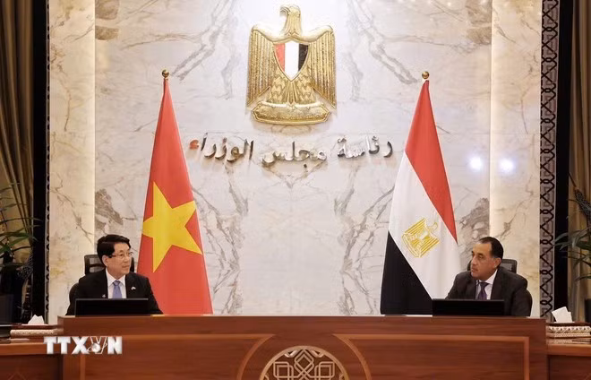 chu-tich-nuoc-luong-cuong-hoi-kien-thu-tuong-ai-cap-mostafa-madbouly-2.jpg