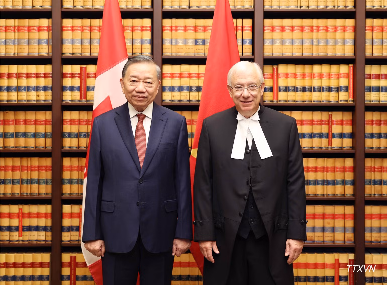 vna-potal-tong-bi-thu-chu-tich-nuoc-to-lam-lam-viec-voi-chu-tich-thuong-vien-va-chu-tich-ha-vien-canada-2142.jpg