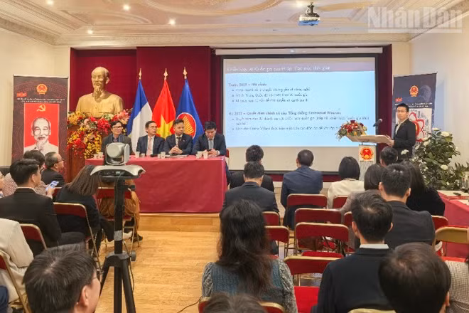 Tọa đàm không chỉ là dịp để trí thức kiều bào tại Pháp chia sẻ tâm huyết và khát vọng cống hiến cho giai đoạn phát triển mới của dân tộc Việt Nam.