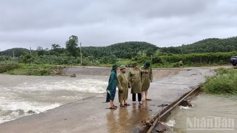 Bộ Nông nghiệp và Môi trường đề nghị các địa phương tăng cường kiểm tra, đánh giá an toàn đập, hồ chứa thủy lợi trước nguy cơ xảy ra mưa lũ cực đoan.