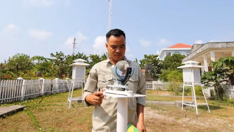 Ứng dụng khoa học-công nghệ trong dự báo và cảnh báo sớm thiên tai được xác định là yêu cầu cấp thiết trong bối cảnh thời tiết cực đoan. (Ảnh: Báo Nongnghiepmoitruong.vn)