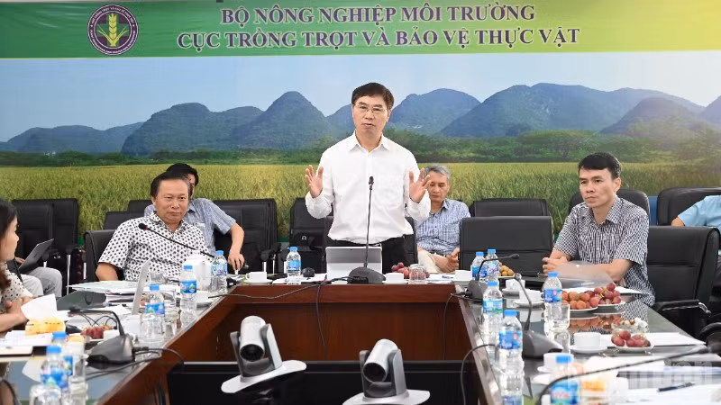 Ông Nguyễn Quý Dương, Phó Cục trưởng Cục Trồng trọt và Bảo vệ thực vật phát biểu tại Hội thảo. 