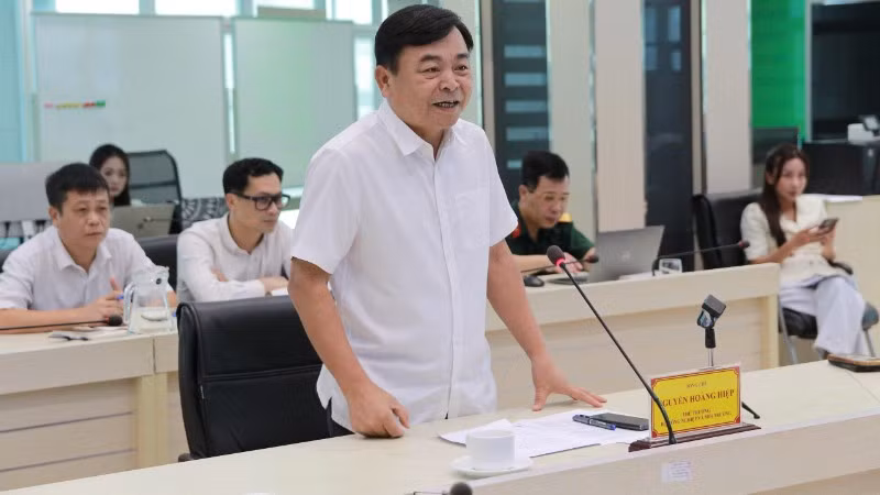 Thứ trưởng Nông nghiệp và Môi trường nhận định về áp thấp nhiệt đới trên biển Đông có khả năng mạnh lên thành bão số 5.