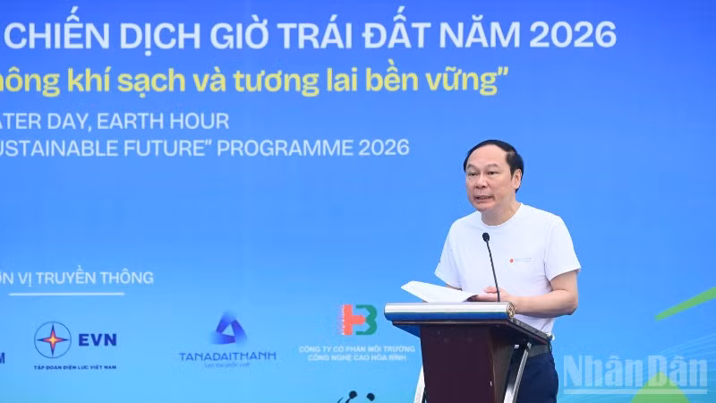Thứ trưởng Lê Công Thành phát biểu tại sự kiện Lễ phát động hưởng ứng Ngày Nước, Khí tượng và chiến dịch Giờ Trái đất năm 2026.