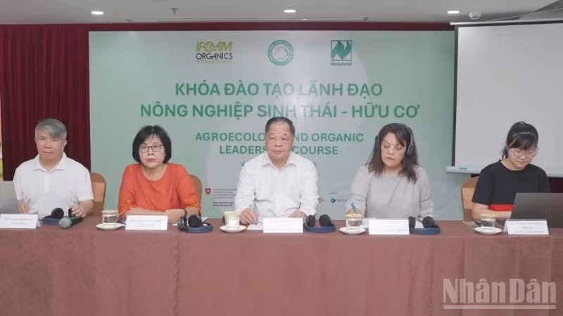 Khai giảng khóa tập huấn lãnh đạo nông nghiệp sinh thái và hữu cơ (AOLC) 2026.