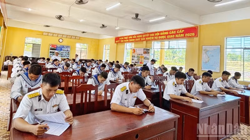 ndo_br_kiem-tra-nhan-thuc-chinh-tri-2053.jpg