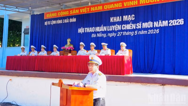 ndo_br_dai-ta-vu-dinh-hien-pho-tu-lenh-tham-muu-truong-vung-3-hai-quan-phat-bieu-chi-dao-hoi-thao-6158.jpg