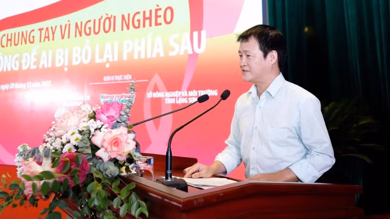chung-tay-vi-nguoi-ngheo-khong-de-ai-bi-bo-lai-phia-sau-100202-642-6299.jpg