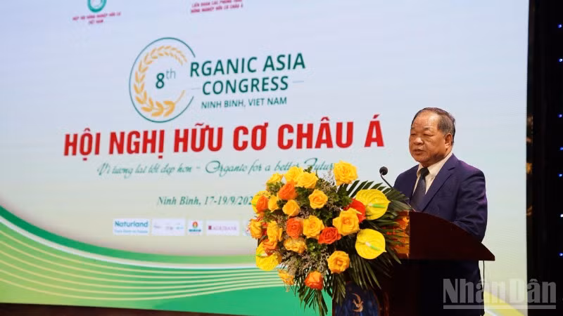 Chủ tịch Hiệp hội Nông nghiệp Hữu cơ Việt Nam Hà Phúc Mịch phát biểu khai mạc Hội nghị hữu cơ châu Á ngày 17/9.