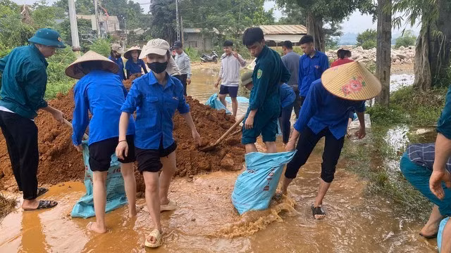 Thủ tướng Chính phủ yêu cầu các địa phương và các cơ quan chức năng tuyệt đối không chủ quan, theo dõi sát diễn biến triển khai phương án ứng phó mức cao nhất với bão. (Ảnh minh họa: Chinhphu.vn)
