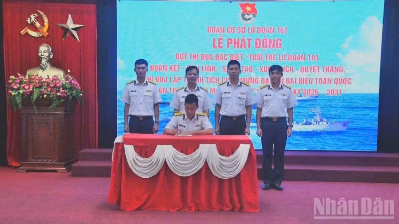 Ký kết giao ước thi đua tại Lữ đoàn 161, Vùng 3 Hải quân.