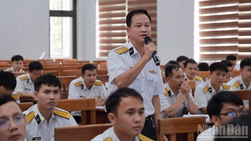 ndo_br_4-cac-hoc-vien-trao-doi-kinh-nghiem-nang-cao-chat-luong-tuyen-truyen-2274.jpg