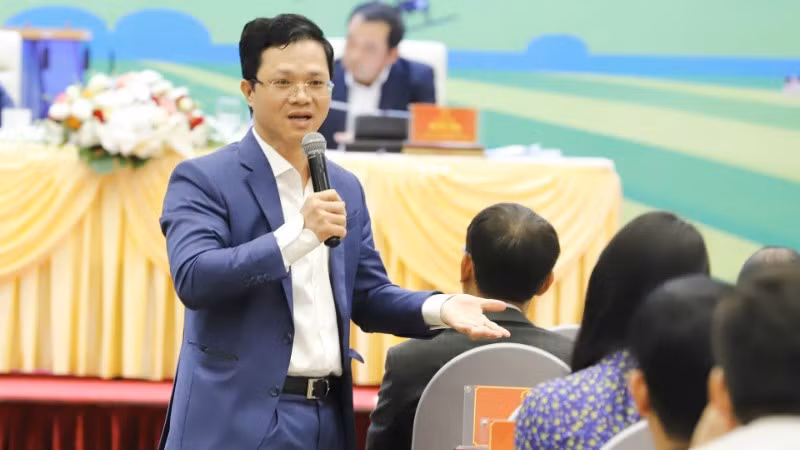 tran-van-long-0926-8983.jpg