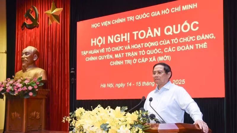 Thủ tướng Chính phủ Phạm Minh Chính phát biểu bế mạc Hội nghị. (Ảnh: TRẦN HẢI)
