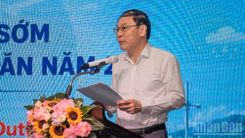 Thứ trưởng Nông nghiệp và Môi trường Lê Công Thành phát biểu tại hội nghị.