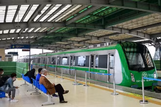 Trong trường hợp cần thiết, có thể tạm dừng khai thác để bảo đảm an toàn tuyệt đối cho hành khách, lái tàu và phương tiện. (Ảnh: THẠCH THẢO)