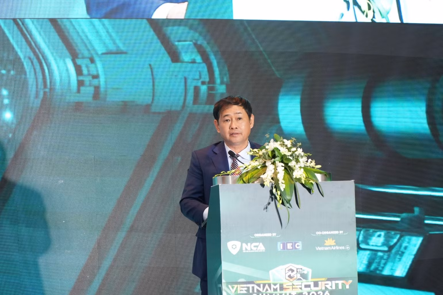 thieu-tuong-nguyen-tung-hung.jpg