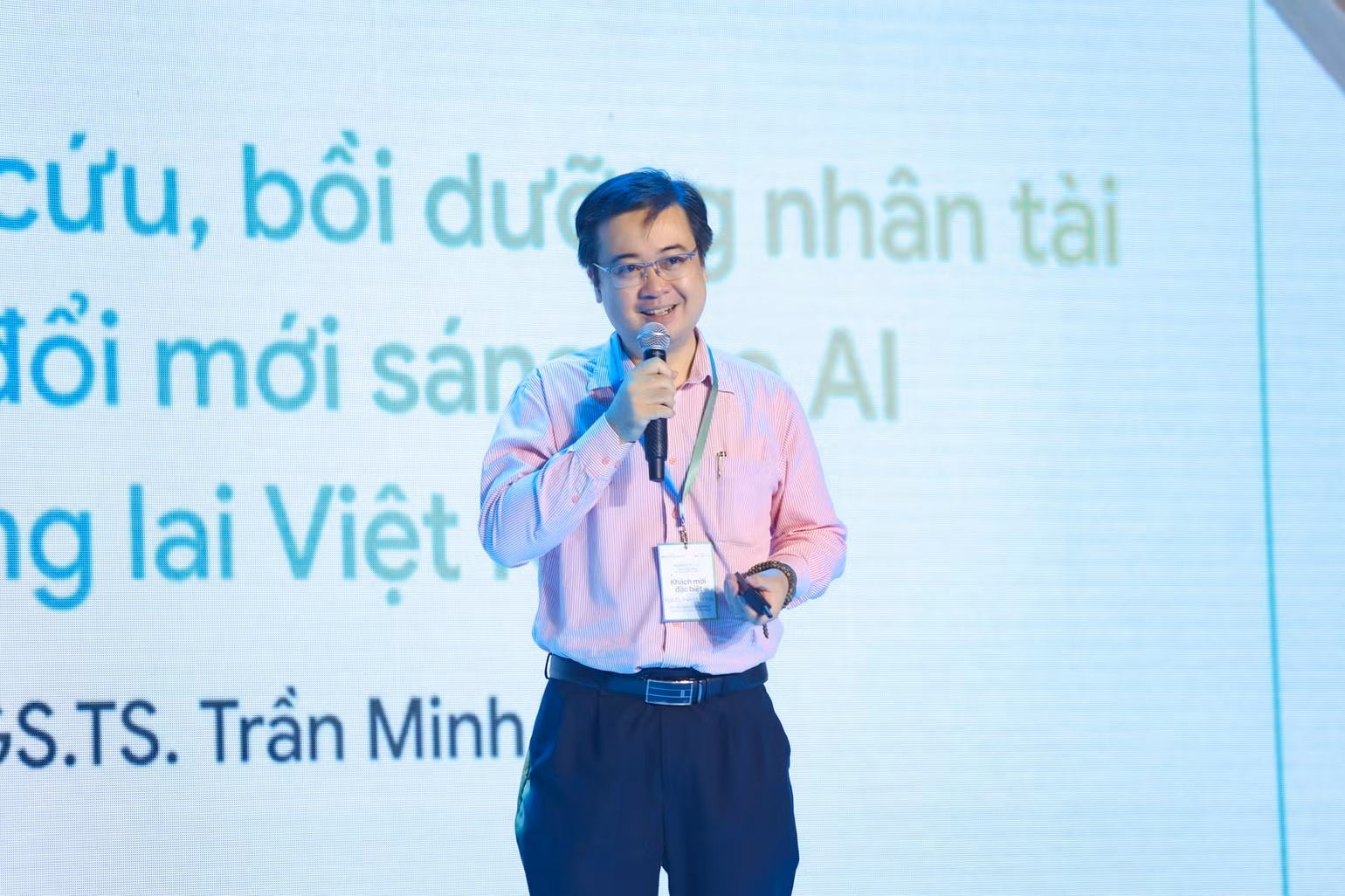 pgs-ts-tran-minh-triet-dhkhtn-dhqg-hcm.jpg