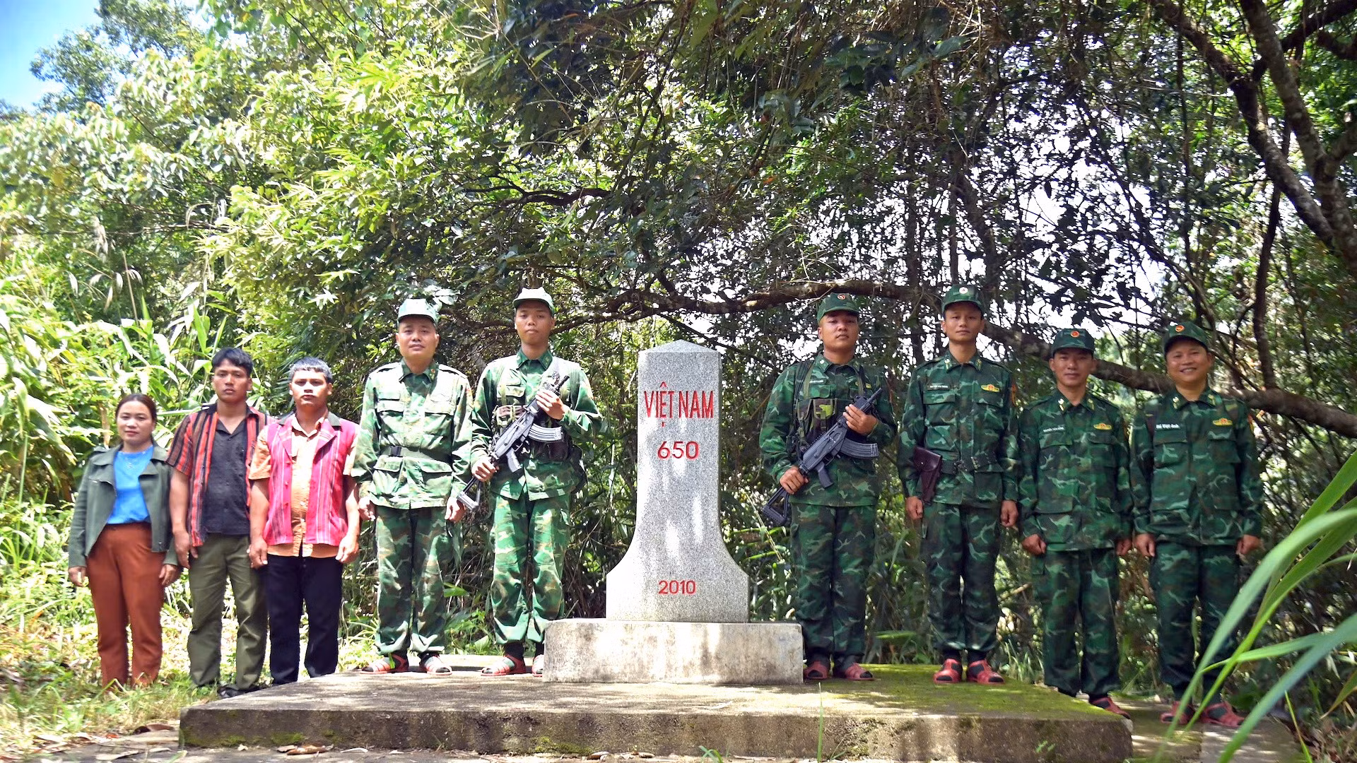 tuan-tra-anh-15-2880.jpg