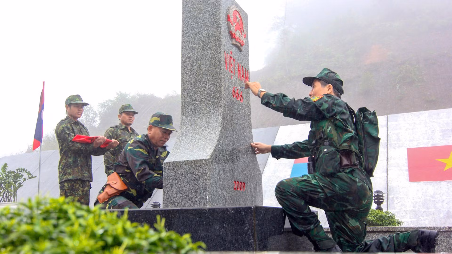 ky-3bdbp-thanh-pho-hue-va-bo-chqs-tinh-se-kong-lao-tuan-tra-song-phuong-copy.jpg