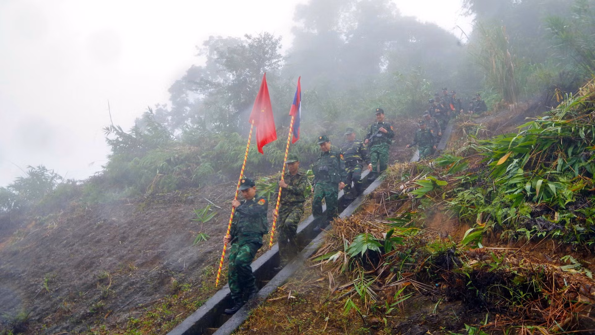 ky-3bdbp-thanh-pho-hue-va-bo-chqs-tinh-se-kong-lao-tuan-tra-song-phuong2-1-copy.jpg