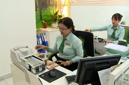 [Video] Mua bán trao tay vàng không phép, có thể bị tịch thu