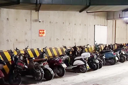 [Video] Bộ Xây dựng yêu cầu hoàn thiện quy chuẩn an toàn cho chung cư có trạm sạc xe điện