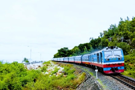 [Video] Ngành đường sắt bổ sung 20.000 chỗ phục vụ Tết Dương lịch 2026