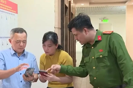 [Video] Hà Nội đẩy mạnh ứng dụng công nghệ thông tin trong công tác bầu cử
