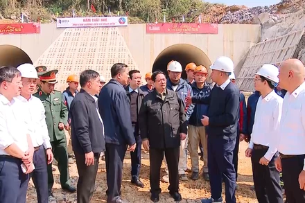 [Video] Thủ tướng Phạm Minh Chính kiểm tra dự án giao thông trọng điểm tại Lạng Sơn và Cao Bằng