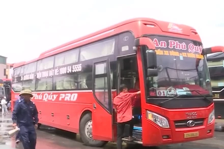 [Video] Siết chặt quản lý xe khách giường nằm hai tầng